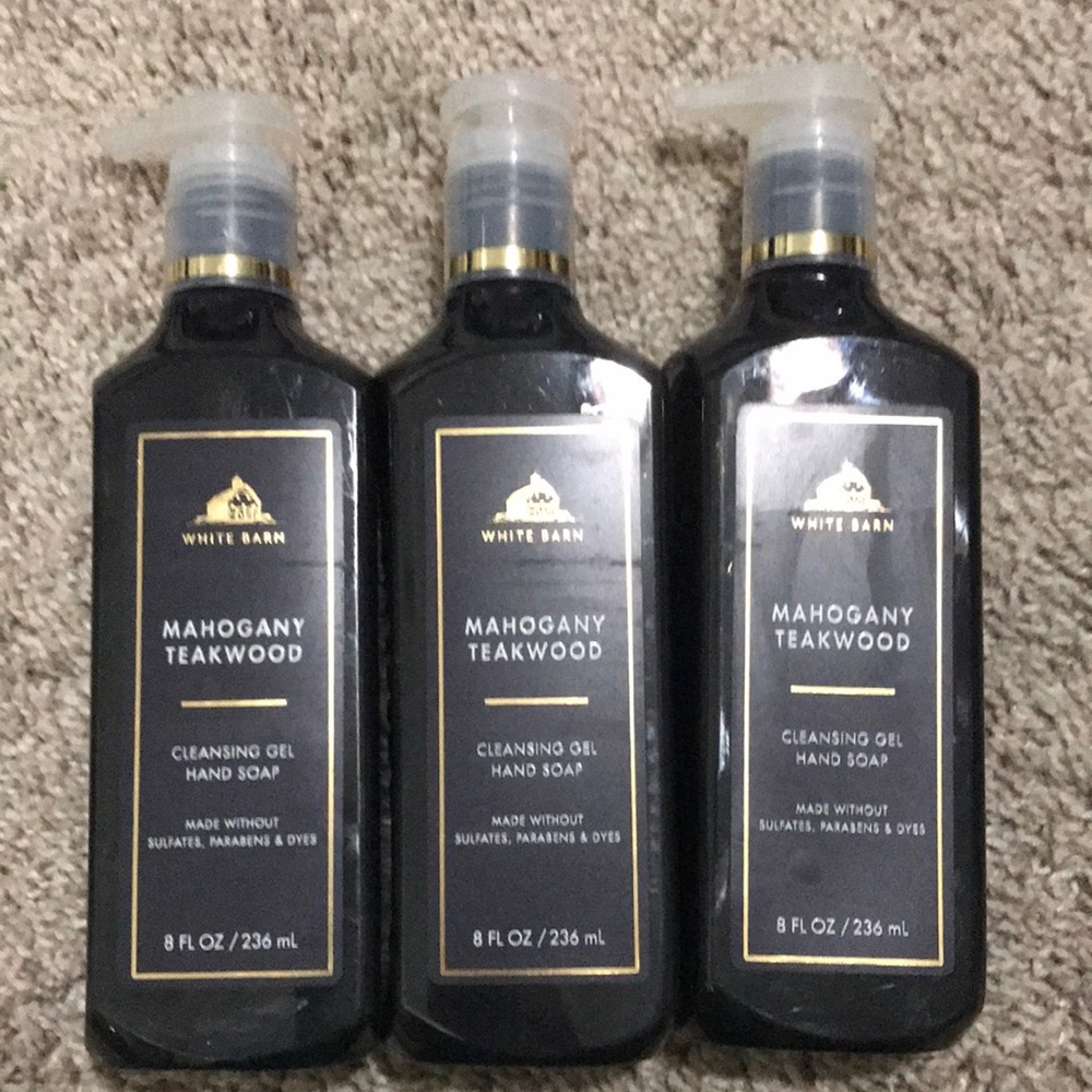 NEW- White Barn/ Bath & Body Works- Mahogany Teakwood